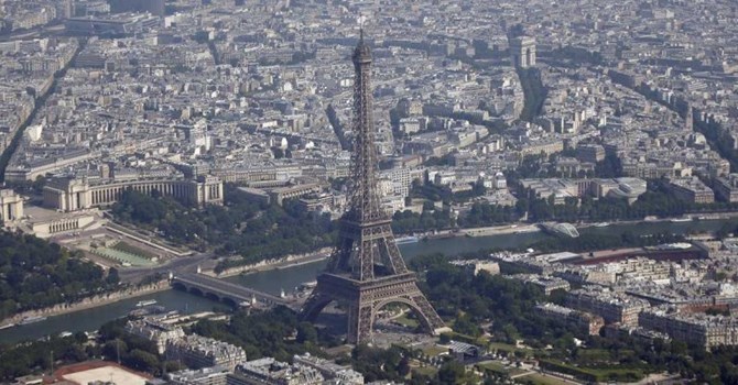 Tháp Eiffel3