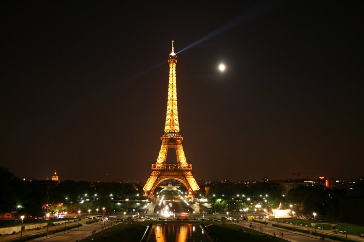 Tháp Eiffel7