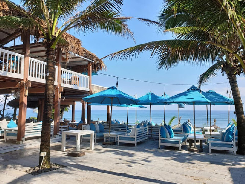 Những địa điểm dễ g&acirc;y nhầm lẫn với thi&ecirc;n đường Santorini huyền thoại