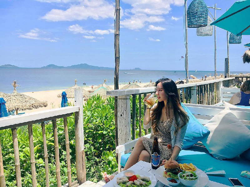 Những địa điểm dễ g&acirc;y nhầm lẫn với thi&ecirc;n đường Santorini huyền thoại