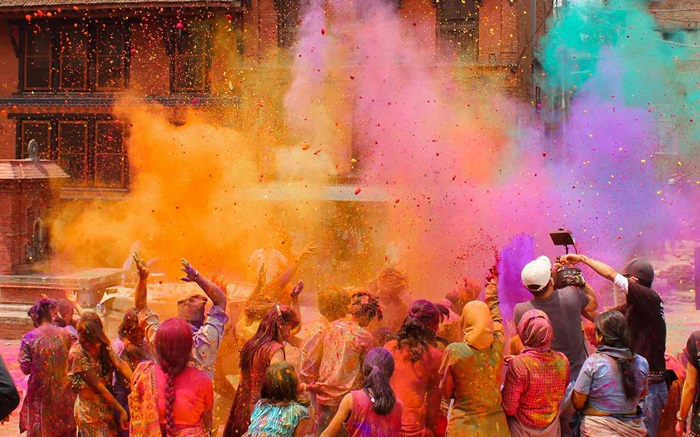 Lễ hội màu sắc Holi - Du lịch Ấn Độ mùa nào đẹp nhất