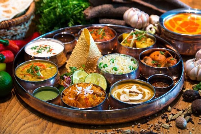 Cách chế biến món ăn ở phía Bắc Ấn Độ ảnh hưởng bởi đặc trưng thời tiết: 