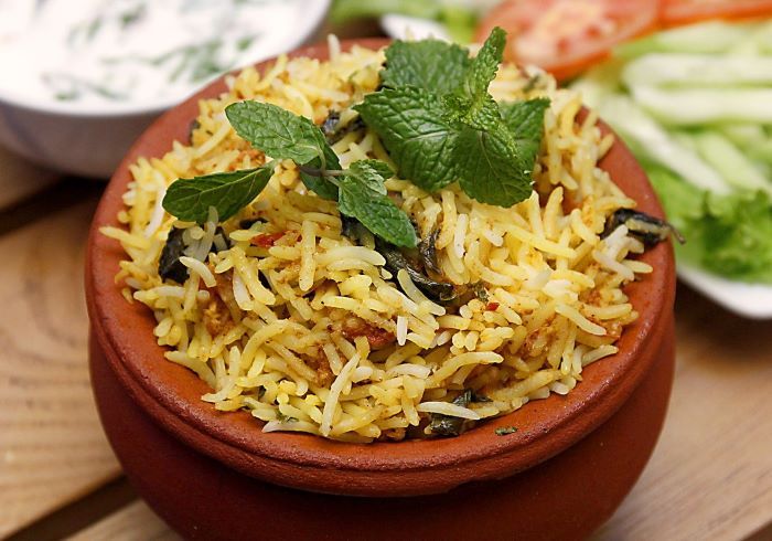 Cơm Biryani: Nguồn gốc, cách chế biến món cơm trộn đặc trưng Ấn Độ