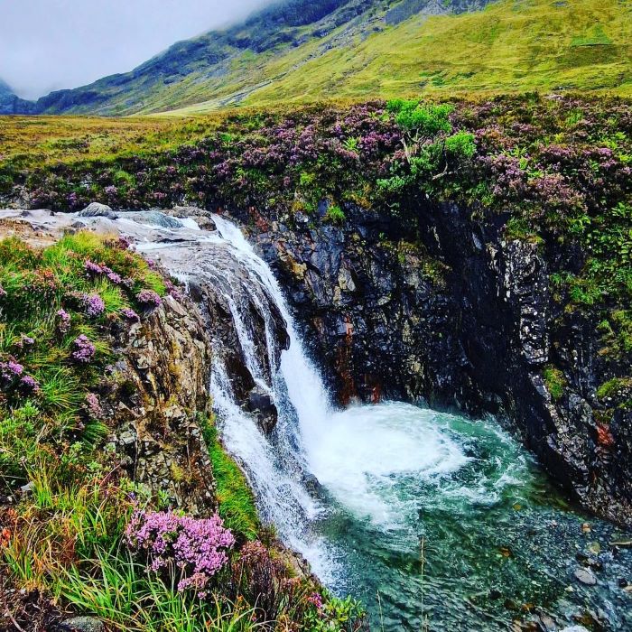 Khung cảnh thác nước tuyệt đẹp ở Scotland