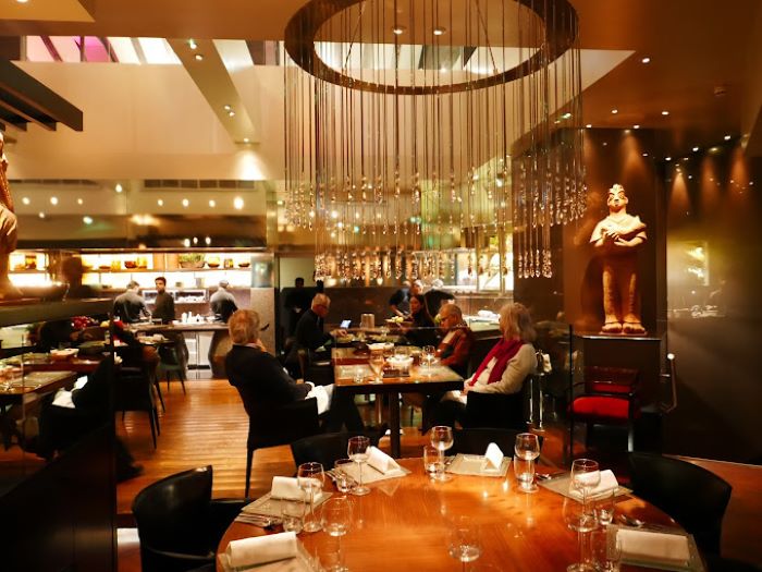 Nhà hàng Amaya thu hút thực khách đến thưởng thức ẩm thực Ấn Độ