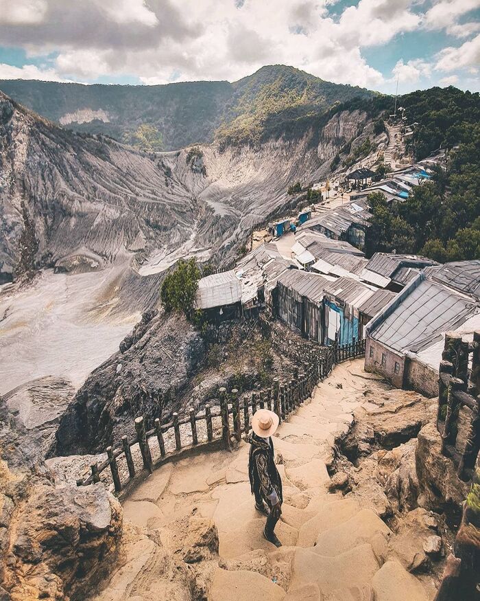 Du lịch Bandung khám phá Tangkuban Perahu 