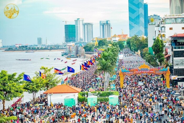 Lễ hộ ở Campuchia: Lễ hội đua thuyền – Bon Om Touk