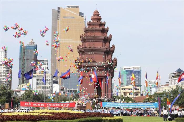 Lẽ hội ở Campuchia - Ngày quốc khánh Campuchia