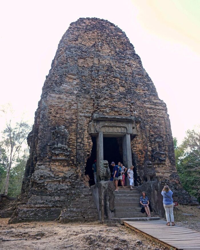 đền Prasat Tao có chiều cao lên đến 19m