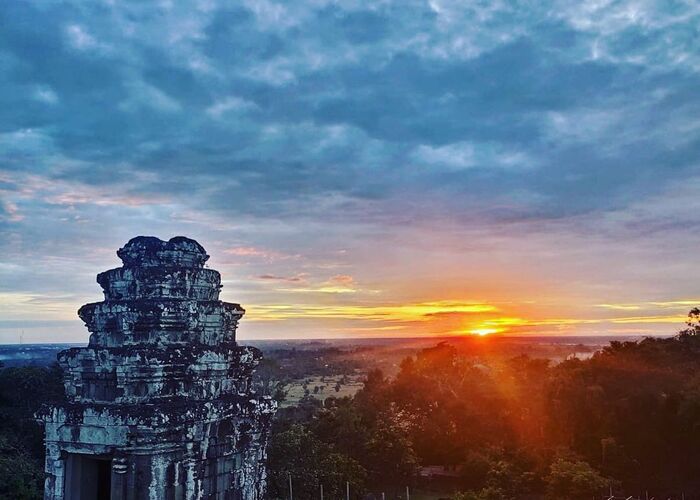 Đồi Bakheng Campuchia – Điểm ngắm hoàng hôn siêu đẹp ở xứ sở chùa tháp