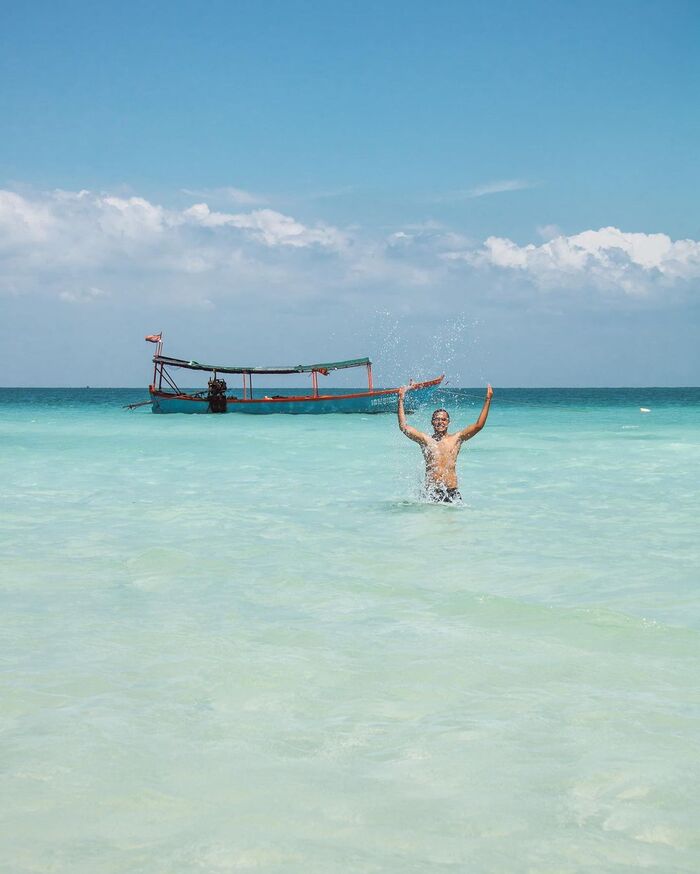 Địa điểm lặn biển ở Campuchia Đảo Koh Rong Samloem thu hút đông du khách