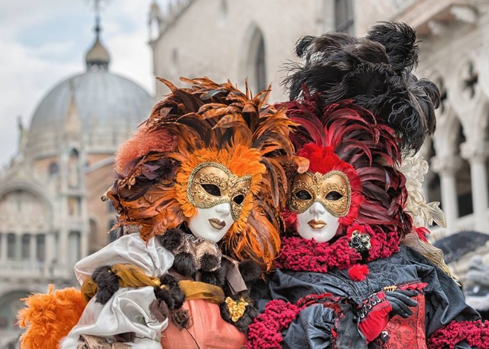 Lễ hội hóa trang Venice là một trong những lễ hội nổi tiếng nhất thế giới