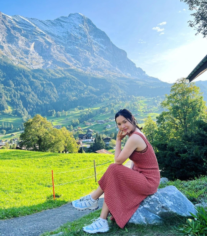 Các hoạt động đi bộ đường dài cũng có thể giúp bạn ngắm được toàn cảnh Thụy Sĩ
