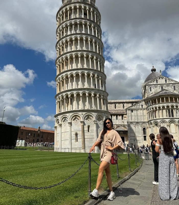 Vào mùa đông bạn có thể đi tham quan tháp Pisa mà không lo cảnh đông đúc