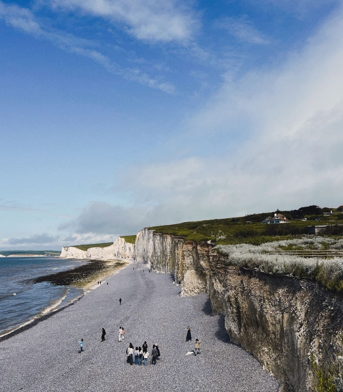 Với khí hậu ôn hòa, bãi biển Brighton thích hợp để du lịch quanh năm