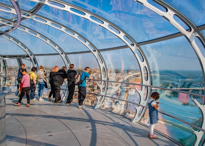 i360 trở thành một trong những điểm du lịch nổi tiếng nhất tại Brighton