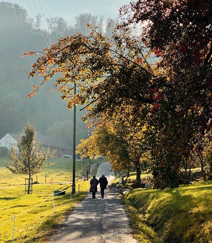 Zurich, viên ngọc quý của Thụy Sĩ, là sự kết hợp hoàn hảo giữa vẻ đẹp cổ kính và hiện đại