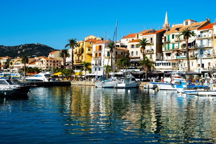 Porto-Vecchio trên đảo Corsica ở nước Pháp