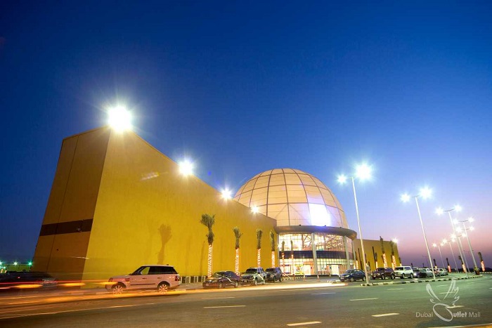 Trung tâm mua sắm Outlet nằm ở ngoại ô Dubai, có đủ các loại sản phẩm cho khách hàng cần