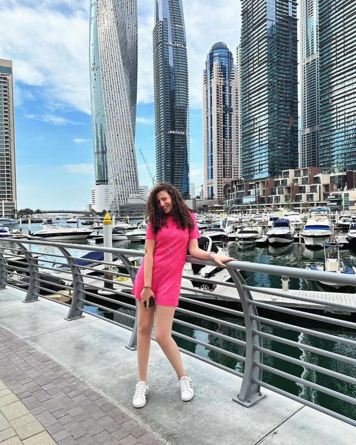 Dubai Marina Walk tự hào có nhiều nhà hàng, quán cà phê và điểm tham quan