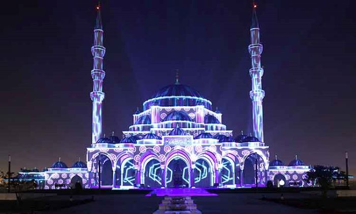 Nhà thờ Hồi giáo Sharjah với kiến trúc huyền ảo