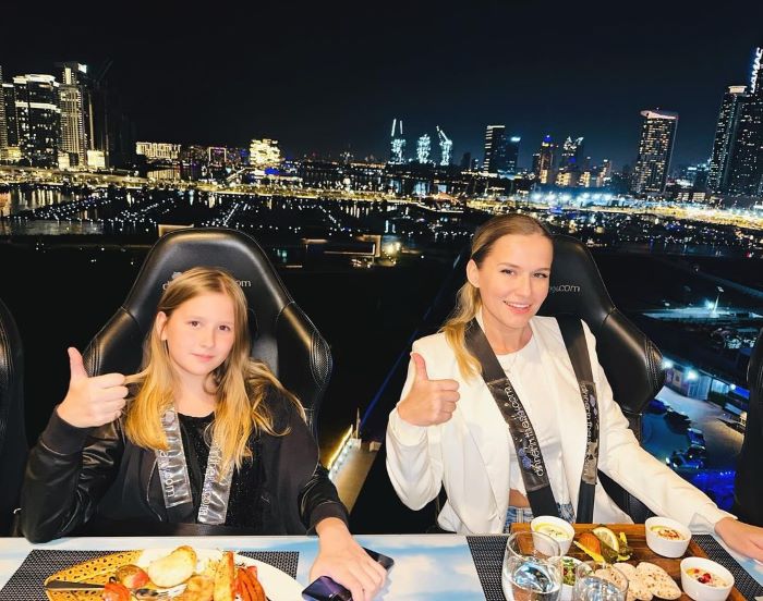 Trải nghiệm bữa tối trên bầu trời ở Dubai