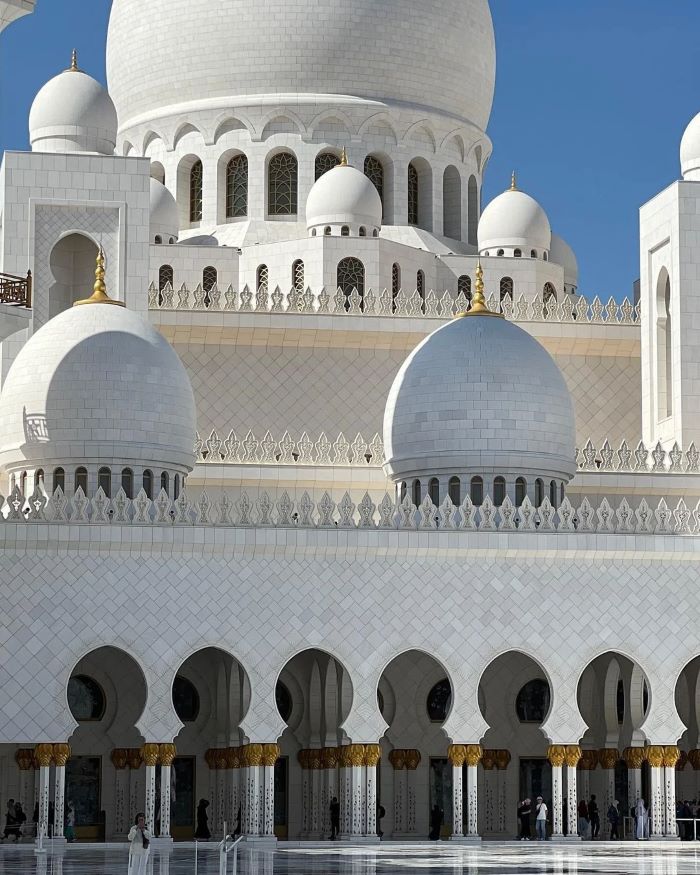Vẻ đẹp lộng lẫy, cung điện rộng lớn thu hút du khách từ khắp nơi trên thế giới