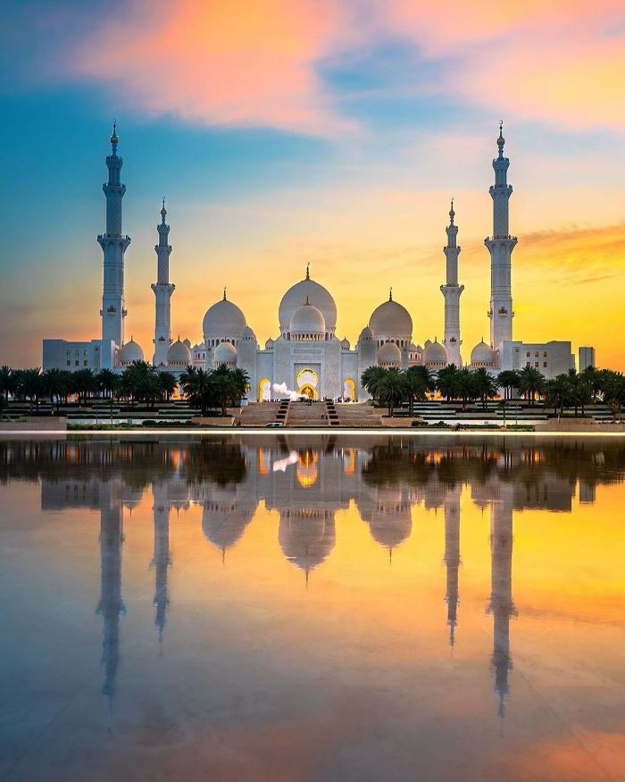 Nhà thờ Hồi giáo lớn Sheikh Zayed ở Abu Dhabi, Dubai