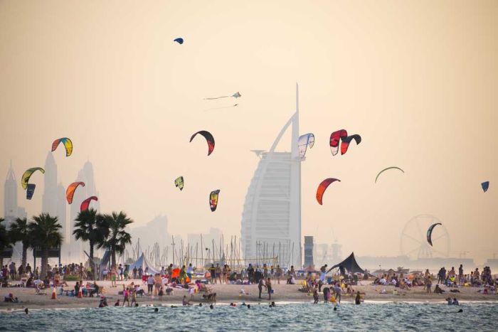 Bãi biển Kite là địa điểm thú vị ở Dubai
