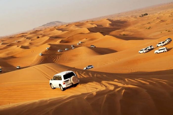Địa điểm thú vị ở Dubai là khám phá sa mạc