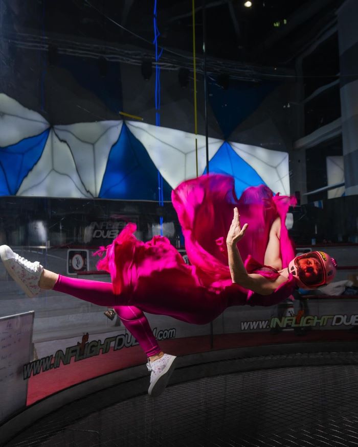 Mặc trang phục thoải mái khi nhảy dù ở trong nhà Inflight Dubai