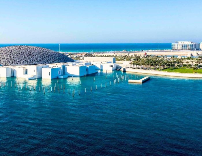 Đảo Saadiyat là một hòn đảo tự nhiên ở Abu Dhabi