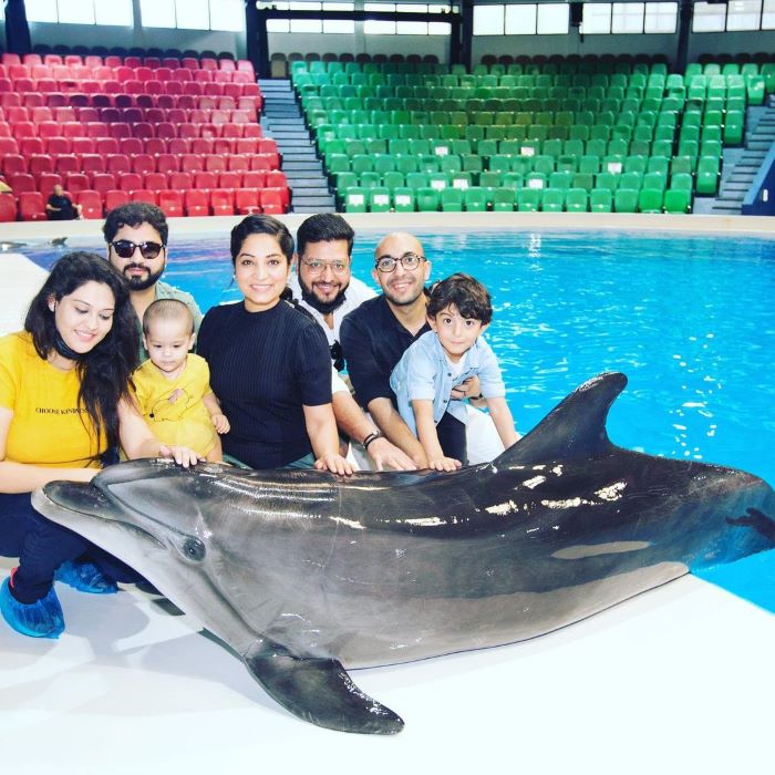 Chiêm ngưỡng cá heo biểu diễn khi ghé thăm điểm tham quan ở Dubai cho gia đình