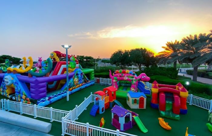 Nhiều khu vui chơi dành cho trẻ em khi du lịch Ajman