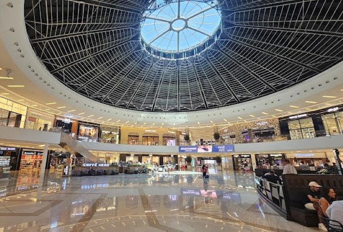 Trải nghiệm mua sắm ở The Dubai Marina Mall