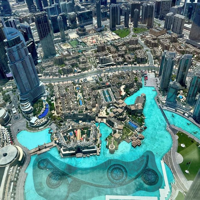 Ngắm nhìn Dubai từ trên cao xuống tại tòa tháp Burj Khalifa