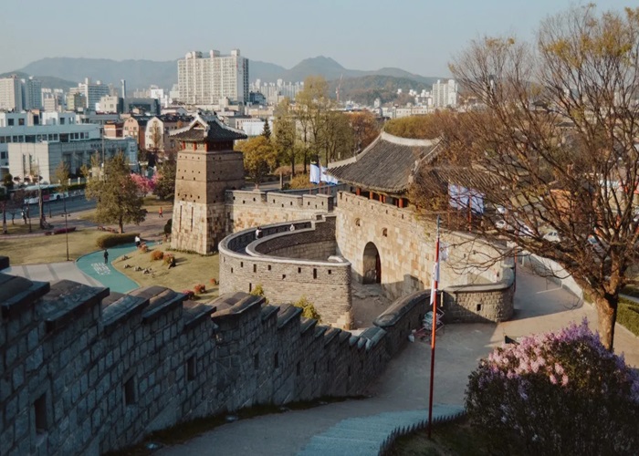 Ngược dòng thời gian tìm lịch sử Hàn Quốc ở thành Hwaseong