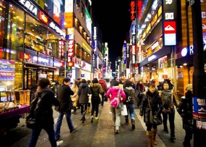 Chợ Dongdaemun Hàn Quốc sầm uất như thế nào?