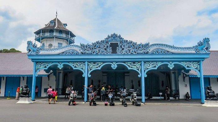 Du lịch Solo ghé thăm Cung điện Surakarta hadiningrat