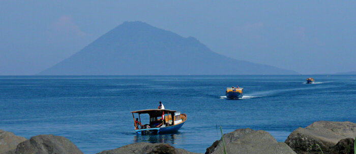 Du khách dễ dàng di chuyển từ Manado đến đảo Bunaken Indonesia