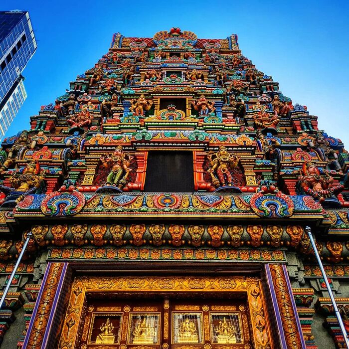 Khám phá đền Sri Mariamman khi du lịch Medan Indonesia 