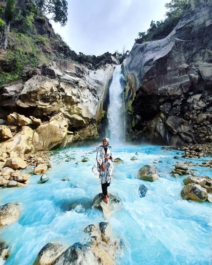 Góc chụp hình sống ảo ở thác Mangku Sakti Indonesia