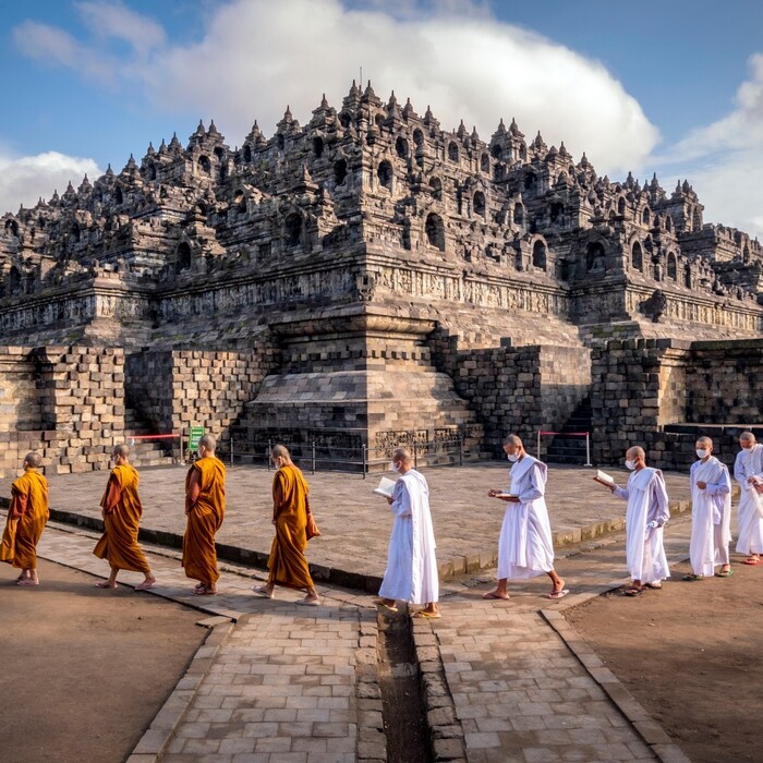 Các hoạt động diễn ra tại đền Borobudur