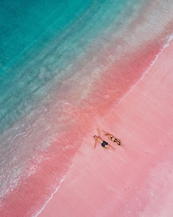 Chơi gì ở bãi biển hồng Indonesia
