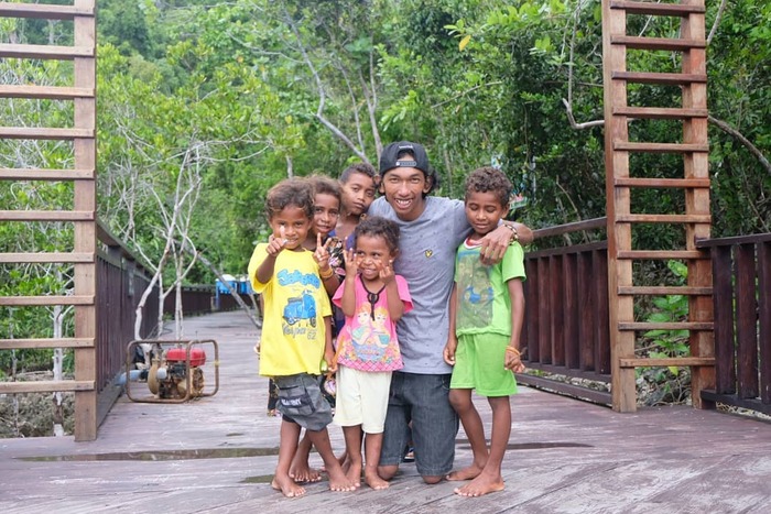 Ghé thăm những ngôi làng trên đảo Raja Ampat
