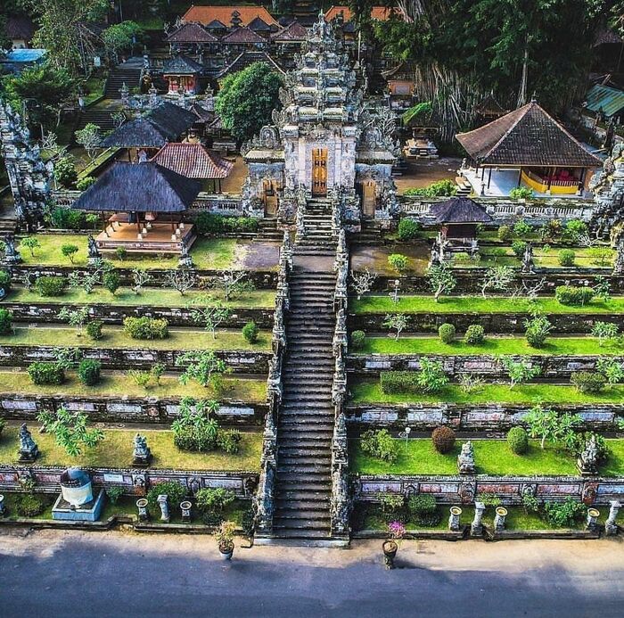 Tham quan Kehen Temple tại làng Kintamani Indonesia