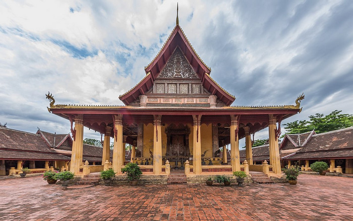 Tham gia các tua du lịch Lào tại DulichVietNam