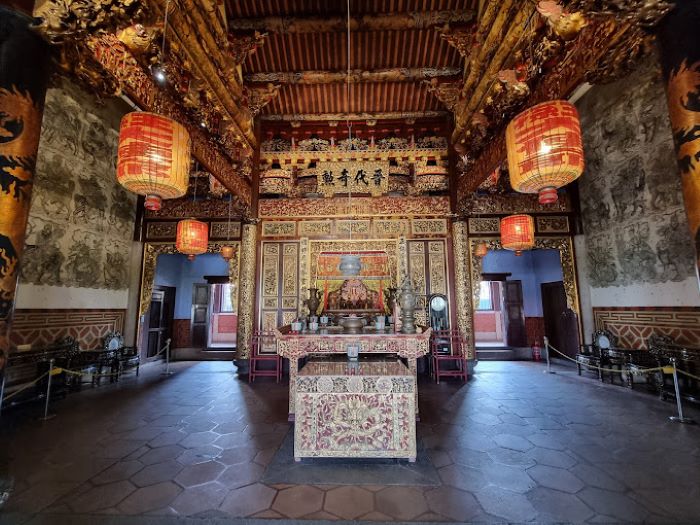 Nhà thờ tổ thể hiện sự trang nghiêm ngôi nhà Khoo Kongsi ở Malaysia