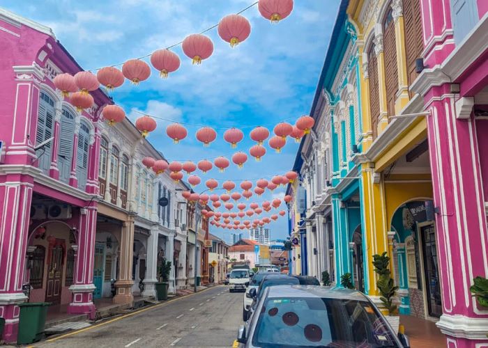 Con phố với những ngôi nhà nhiều màu sắc ở Georgetown, Penang