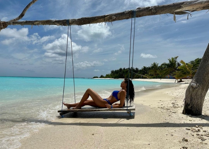 Nalaguraidhoo là một đảo thuộc Maldives, nằm trong Ấn Độ Dương